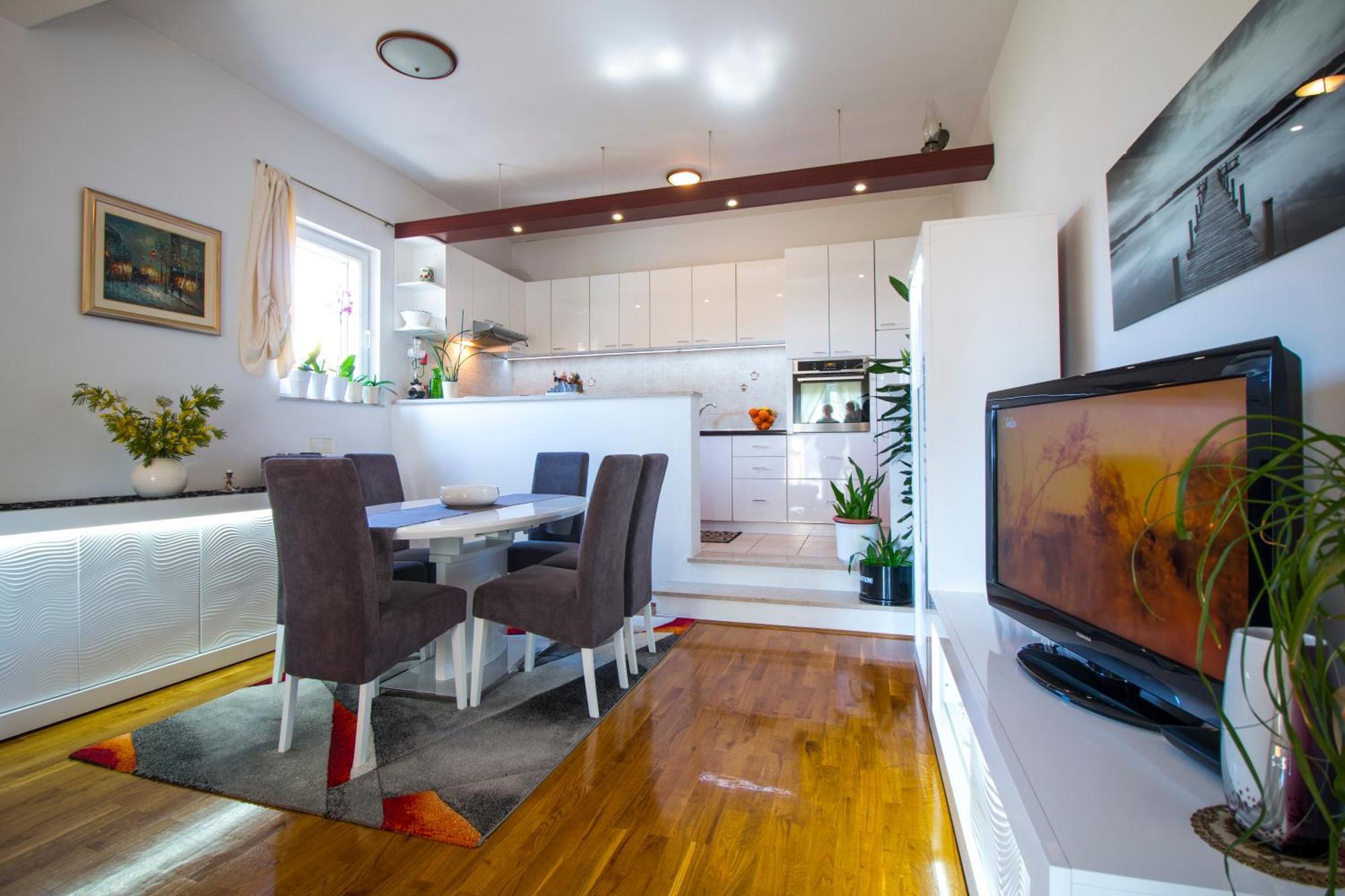 Apartman Kapovic Каштела Экстерьер фото